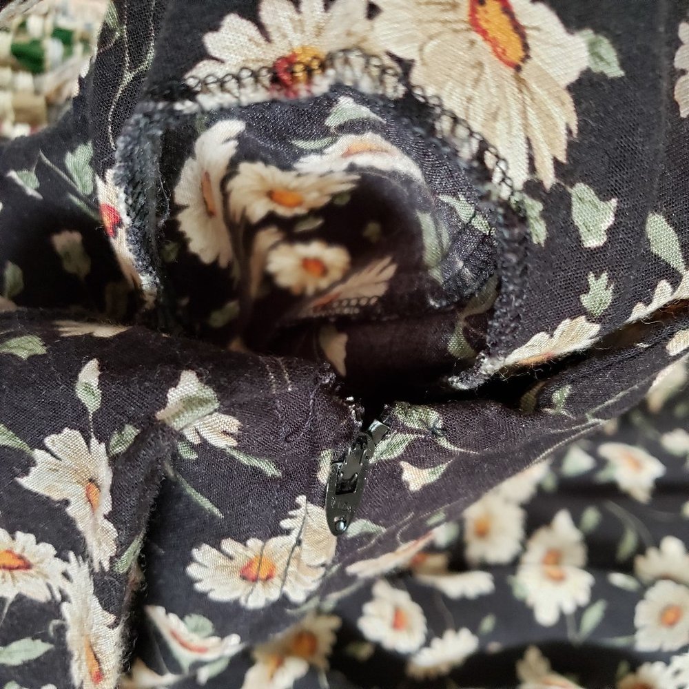 SOLD Daisy Dress 90's Flower Grunge Mini XS/S - Picture 10 of 11